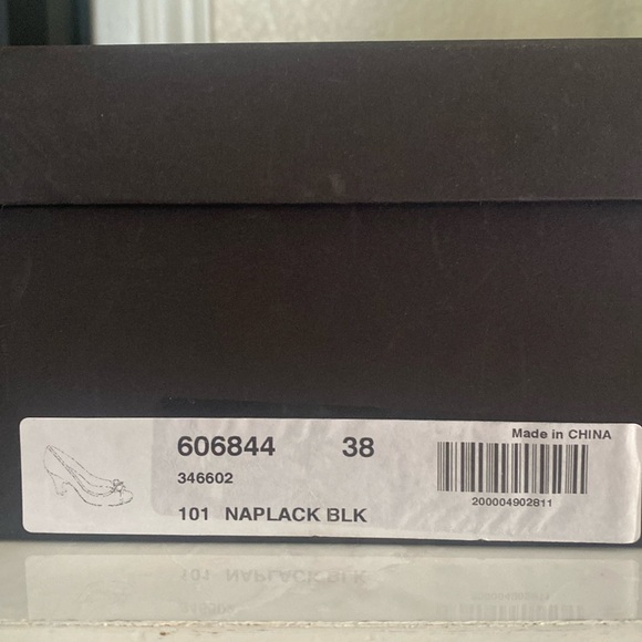 Marc by Marc Jacobs 101 Naplack Black parent leather peep toe heels - Picture 9 of 9